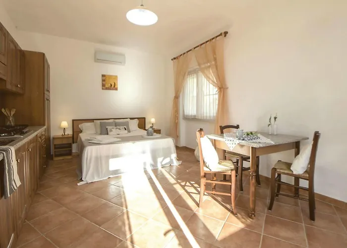 Cau - Viale Europa Apartman