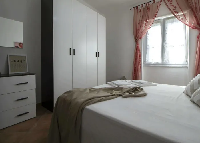 Cau - Viale Europa Apartman